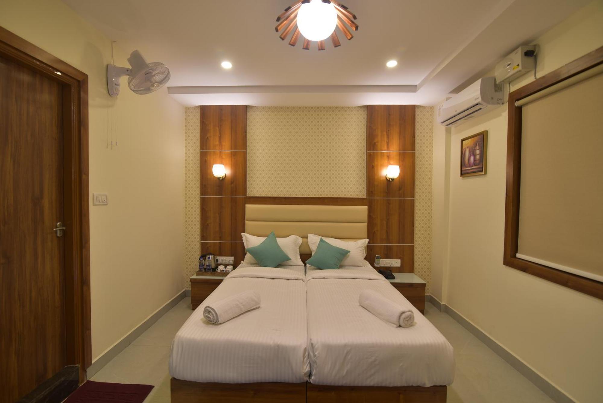 Address 24 Inn Bangalore Exterior foto